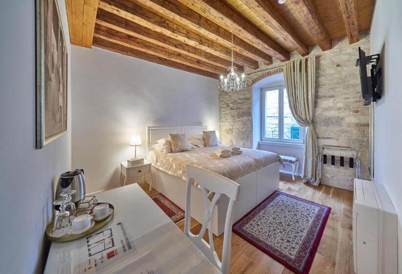 تختخواب و صبحانه Villa Split Heritage