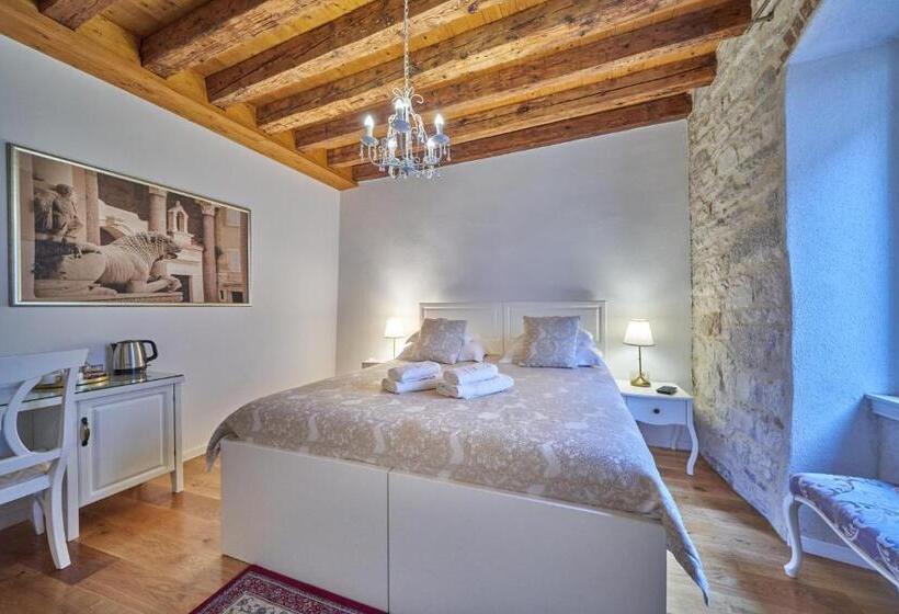 تختخواب و صبحانه Villa Split Heritage