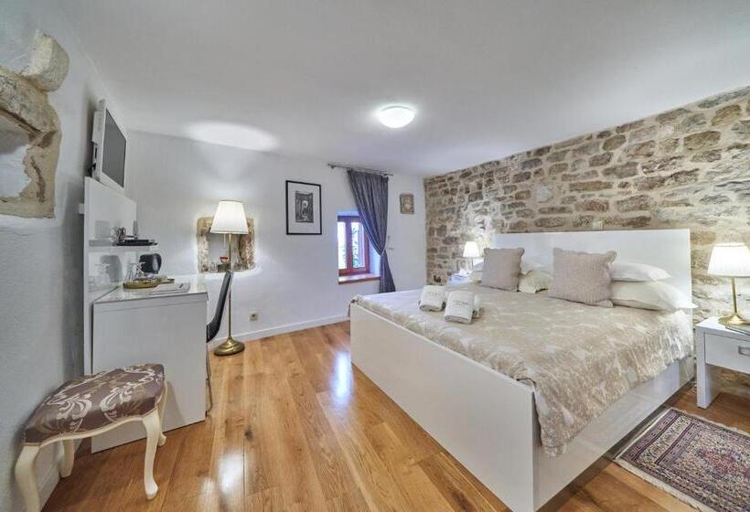 تختخواب و صبحانه Villa Split Heritage