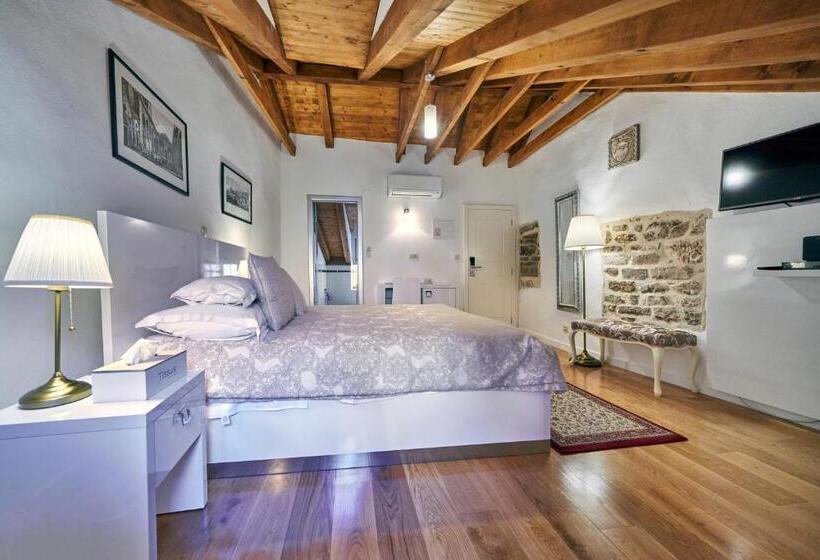 تختخواب و صبحانه Villa Split Heritage