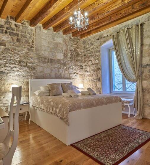 تختخواب و صبحانه Villa Split Heritage