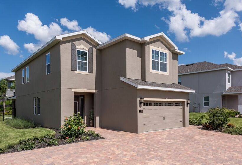 Encore Resort And Water Park At Reunion By Rentyl