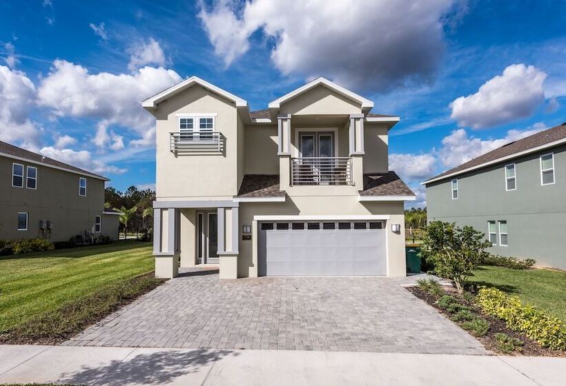 Encore Resort And Water Park At Reunion By Rentyl