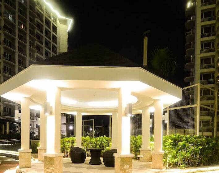 Extremeli Suites Manila Powered By Cocotel