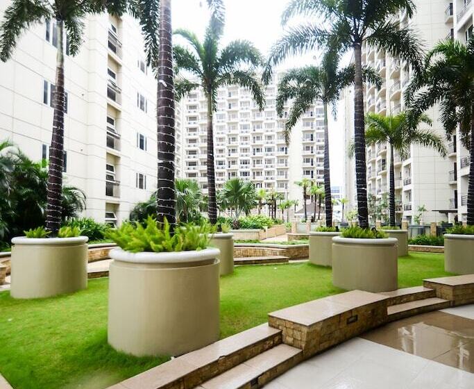 Extremeli Suites Manila Powered By Cocotel