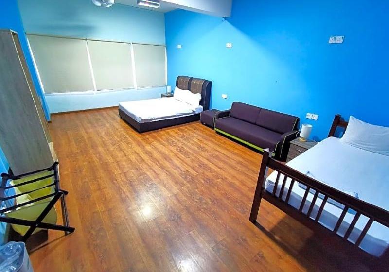Fat Rhino Hostel