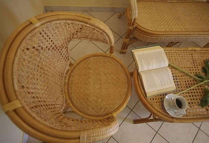 Garbis Villas & Apartments