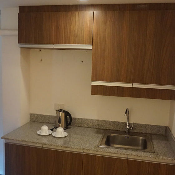 H Hotels   Metro North Uno