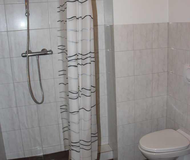 هتل Acco Guesthouse