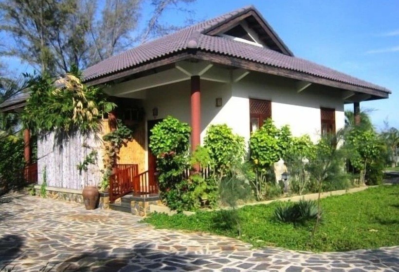 هتل Aniise Villa Resort