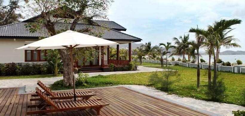 هتل Aniise Villa Resort