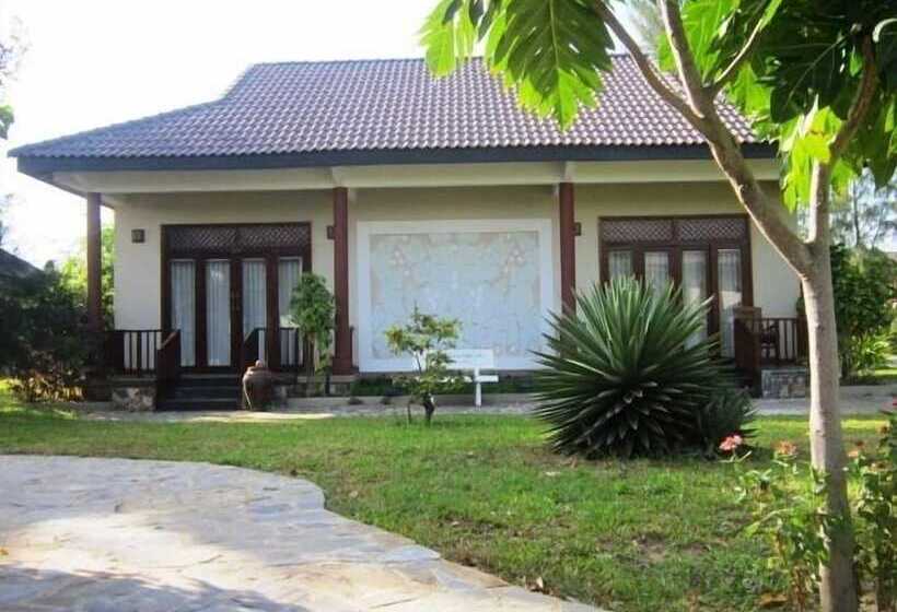 هتل Aniise Villa Resort