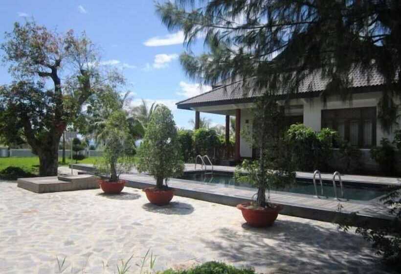 هتل Aniise Villa Resort