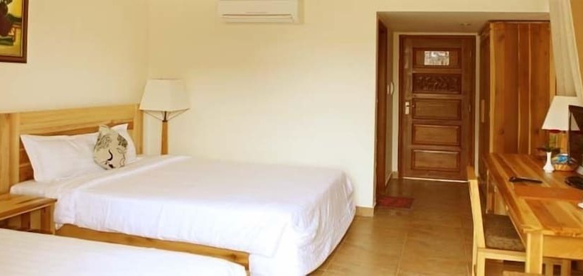 هتل Aniise Villa Resort