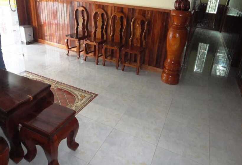 酒店 Borey Vatanac Guesthouse