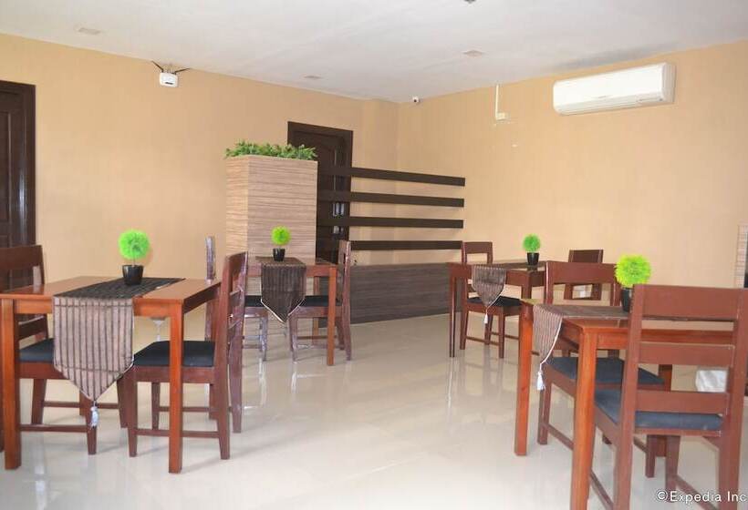 هتل Columbus Plaza