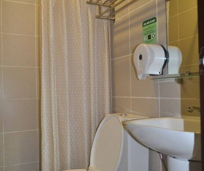 هتل Columbus Plaza