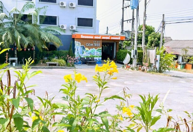 فندق Gemtree Boutique Lampang