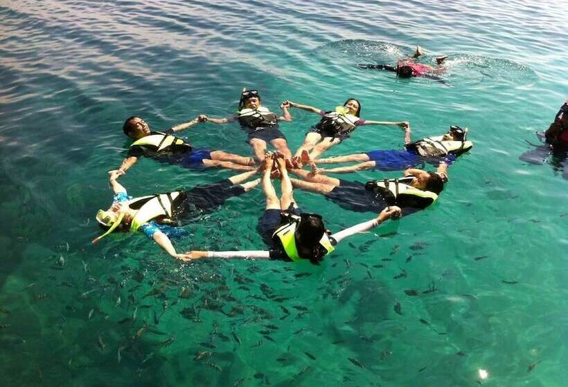 בית מלון כפרי Jungle Koh Kood Resort