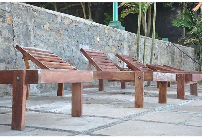 Отель Lake Wind