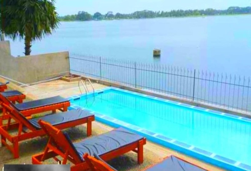 Отель Lake Wind