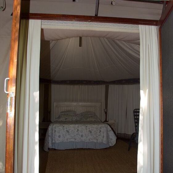 בית מלון כפרי Leeuwenhof Country Lodge & Garden Spa