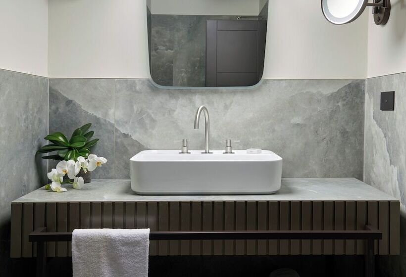 فندق Maximilian Suites