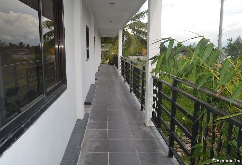 בית מלון כפרי Pearl Suites