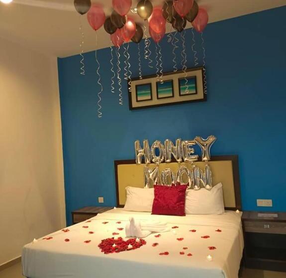 Отель Royal Agate Beach Resort