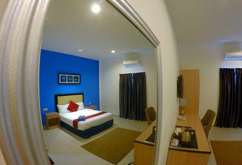هتل Royal Agate Beach Resort