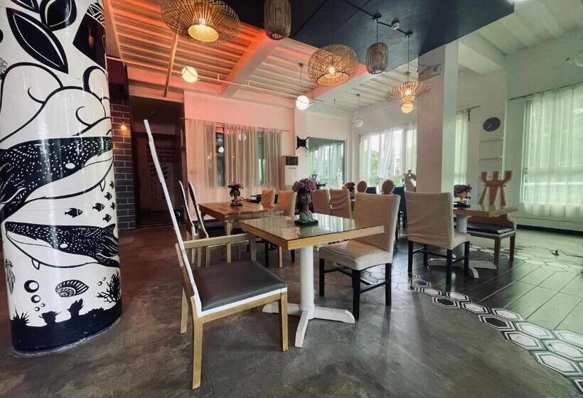 هتل The Apple Peach House