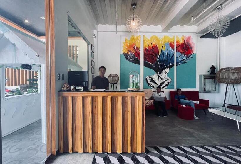 هتل The Apple Peach House