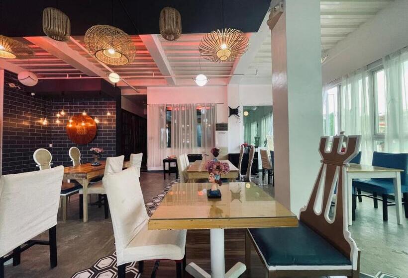 هتل The Apple Peach House