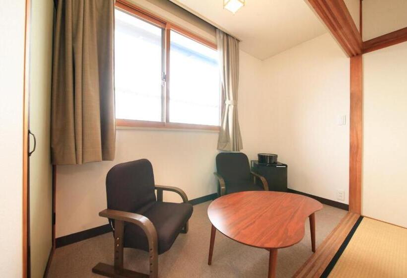 בית מלון כפרי Togariishi