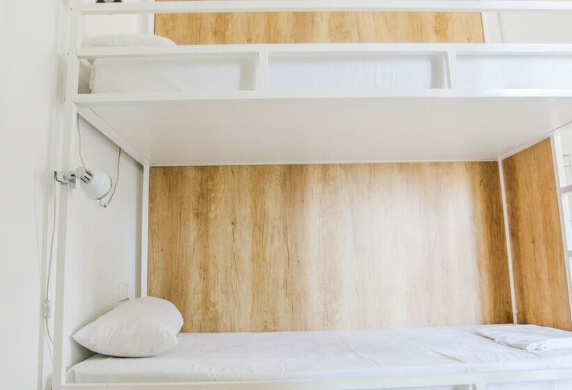 Follow The Sun Boutique Hostel