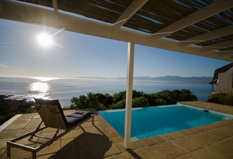 La Petite Baleine Oceanfront Luxury Villa