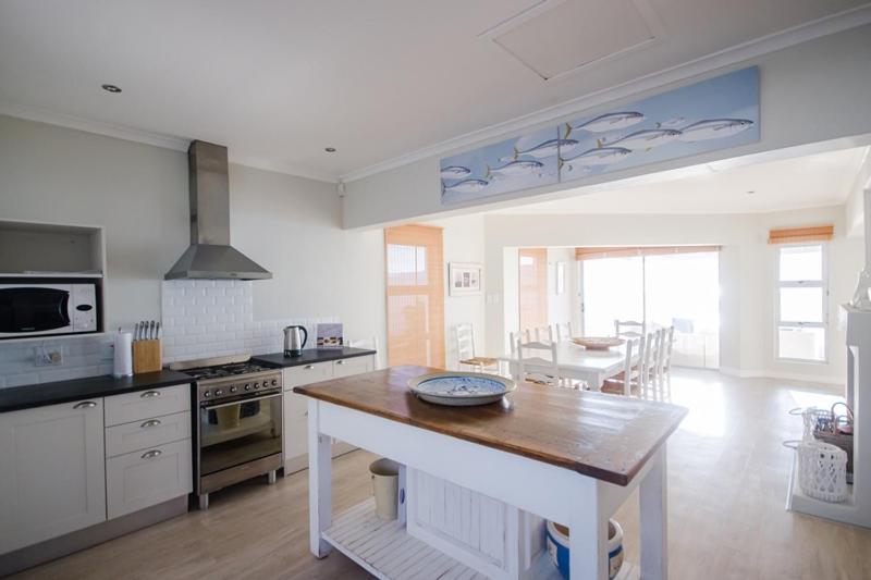 La Petite Baleine Oceanfront Luxury Villa