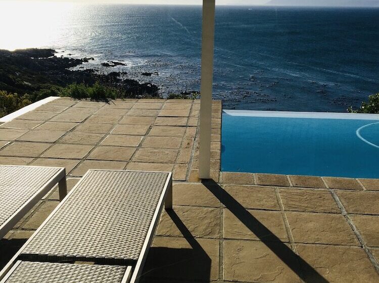 La Petite Baleine Oceanfront Luxury Villa