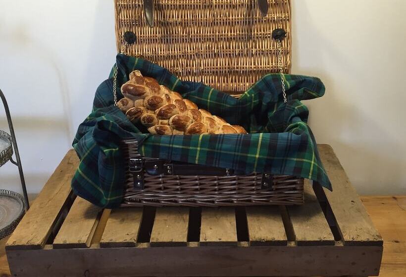 مبيت وإفطار Lovat House