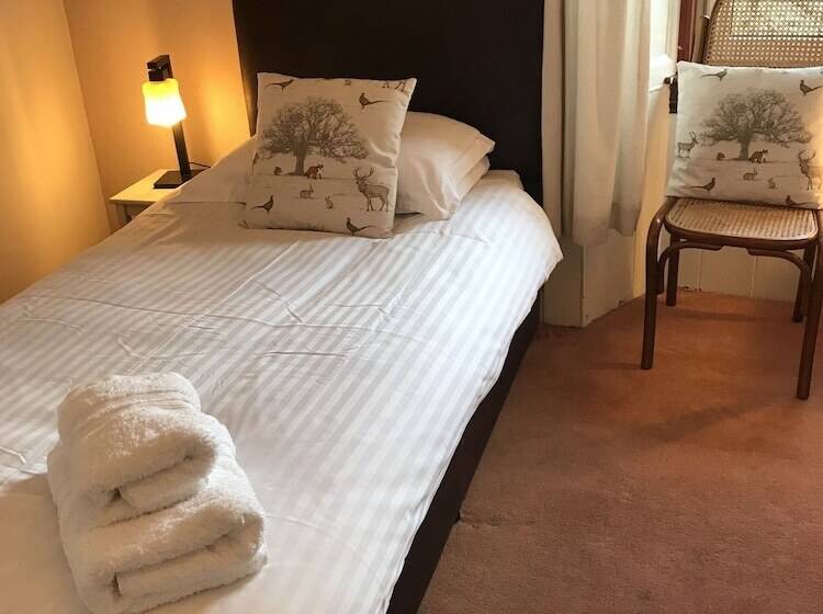 مبيت وإفطار Lovat House