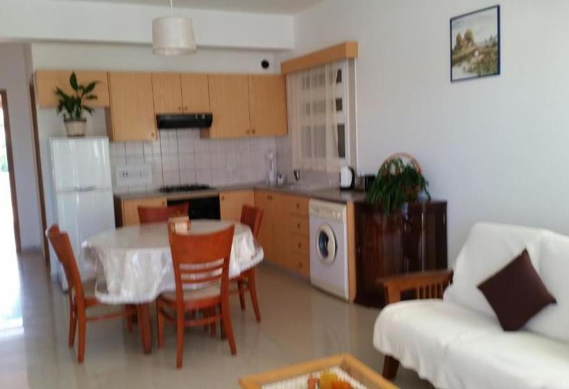 Pari Holiday Apartments
