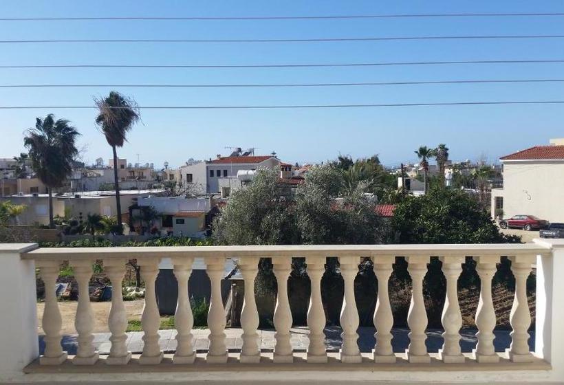 Pari Holiday Apartments