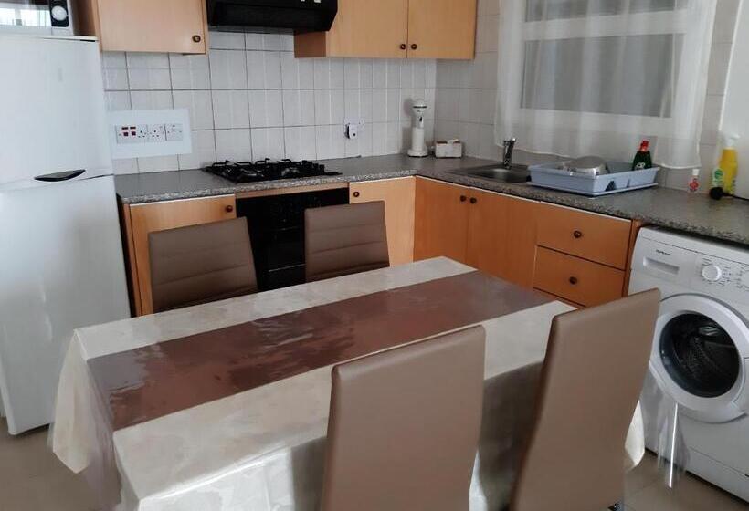 Pari Holiday Apartments