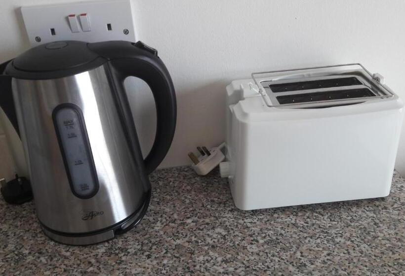 Pari Holiday Apartments