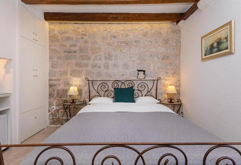 بنسيون Booba Rooms