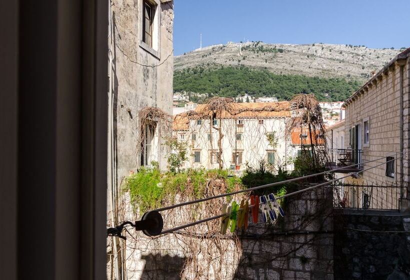 بنسيون Booba Rooms