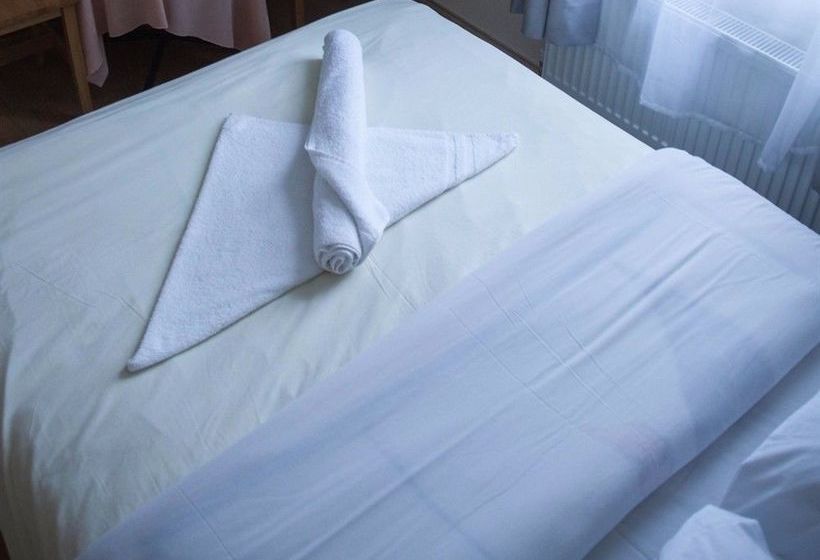 פנסיון Cherwell Guest House