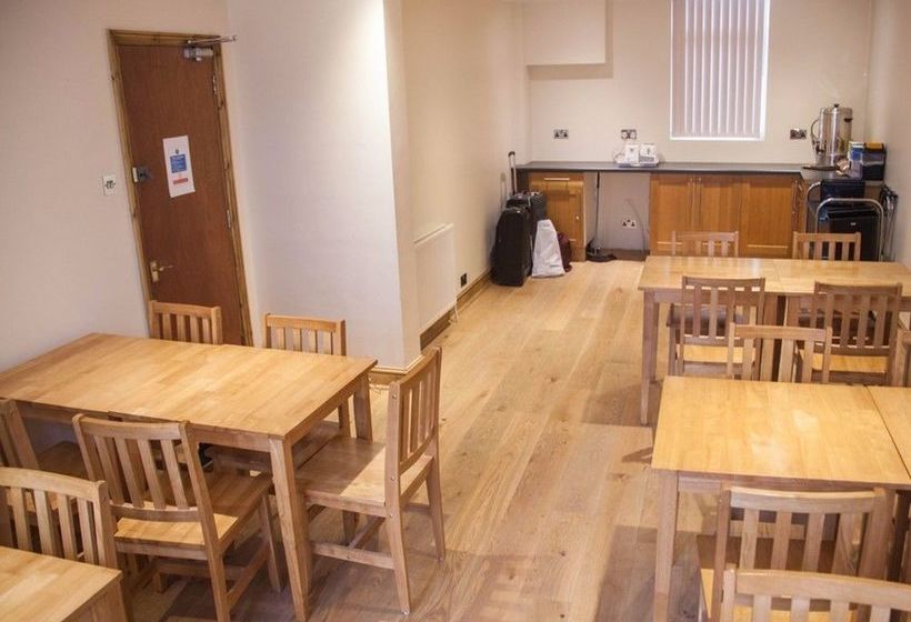 פנסיון Cherwell Guest House