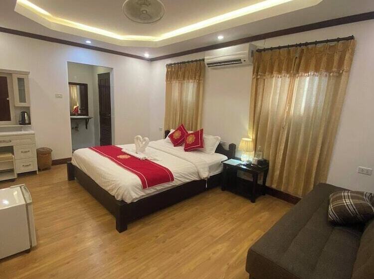 بنسيون Golden Lotus Place