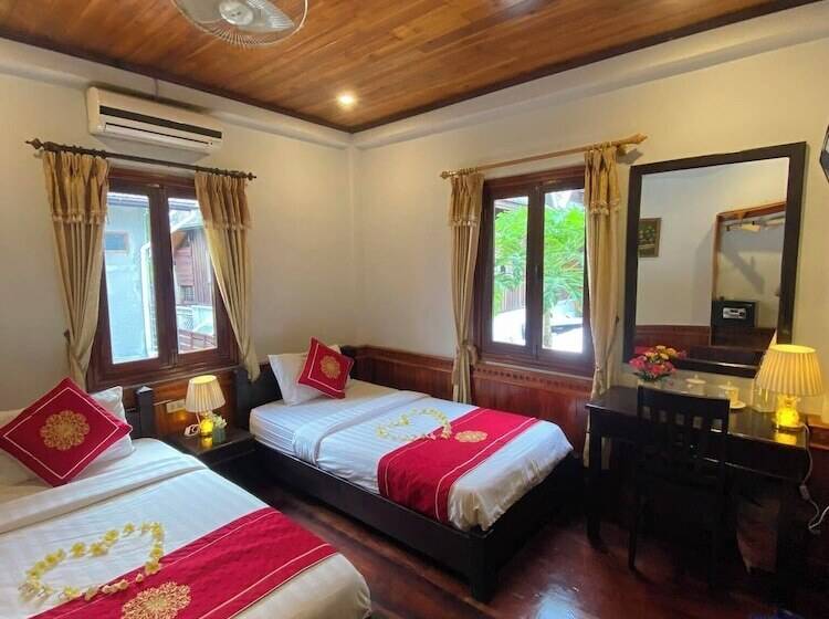 بنسيون Golden Lotus Place